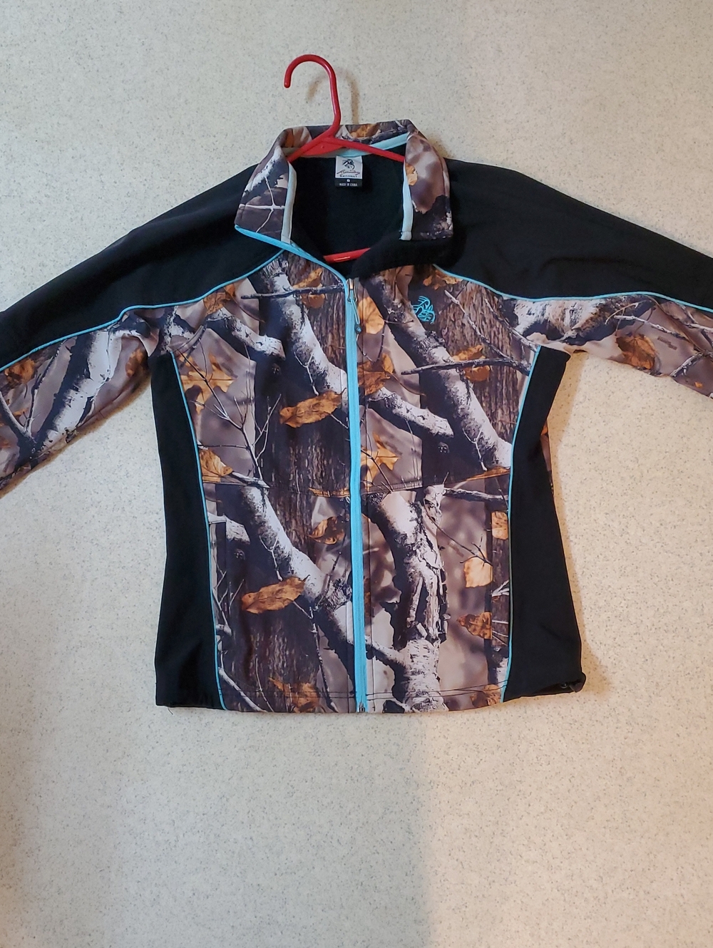 Womens Camo Zip-Front Jacket with Teal Trim